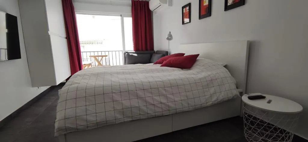 Centrally Located Studio Apartment In Central Nerja 2H location